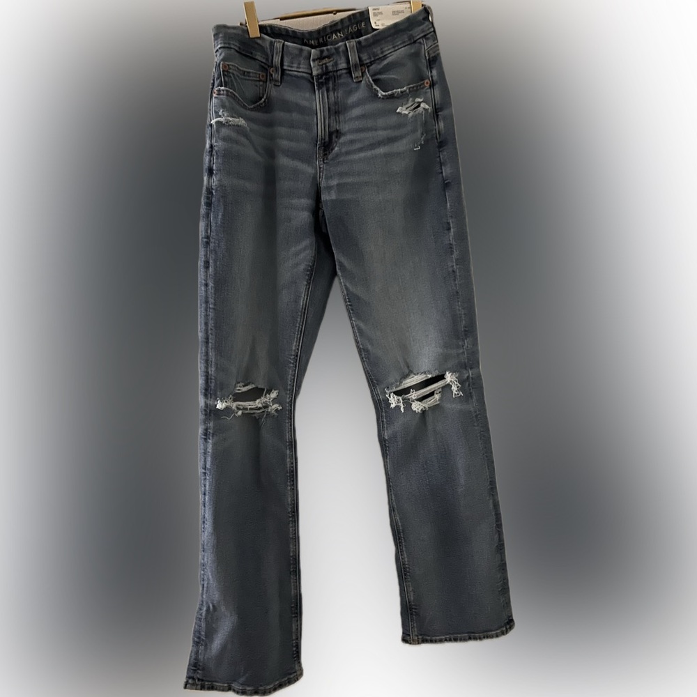 NWT American Eagle Outfitters STRETCH/ CURVY STRAIGHT/ MEDIUM/ DESTROY/ STRETCH